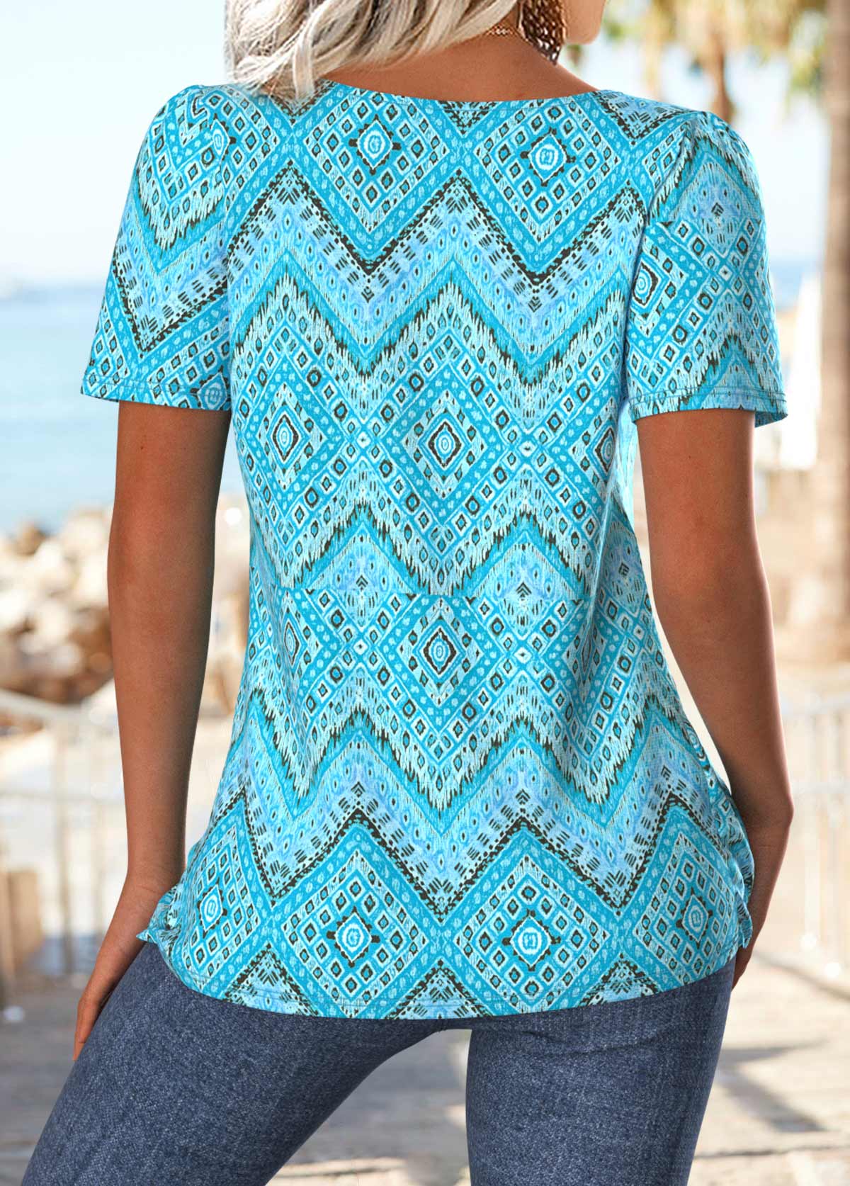 Cyan Geometric Print Short Sleeve Square Neck T Shirt